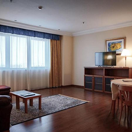 River Palace Hotel Atyrau Luaran gambar