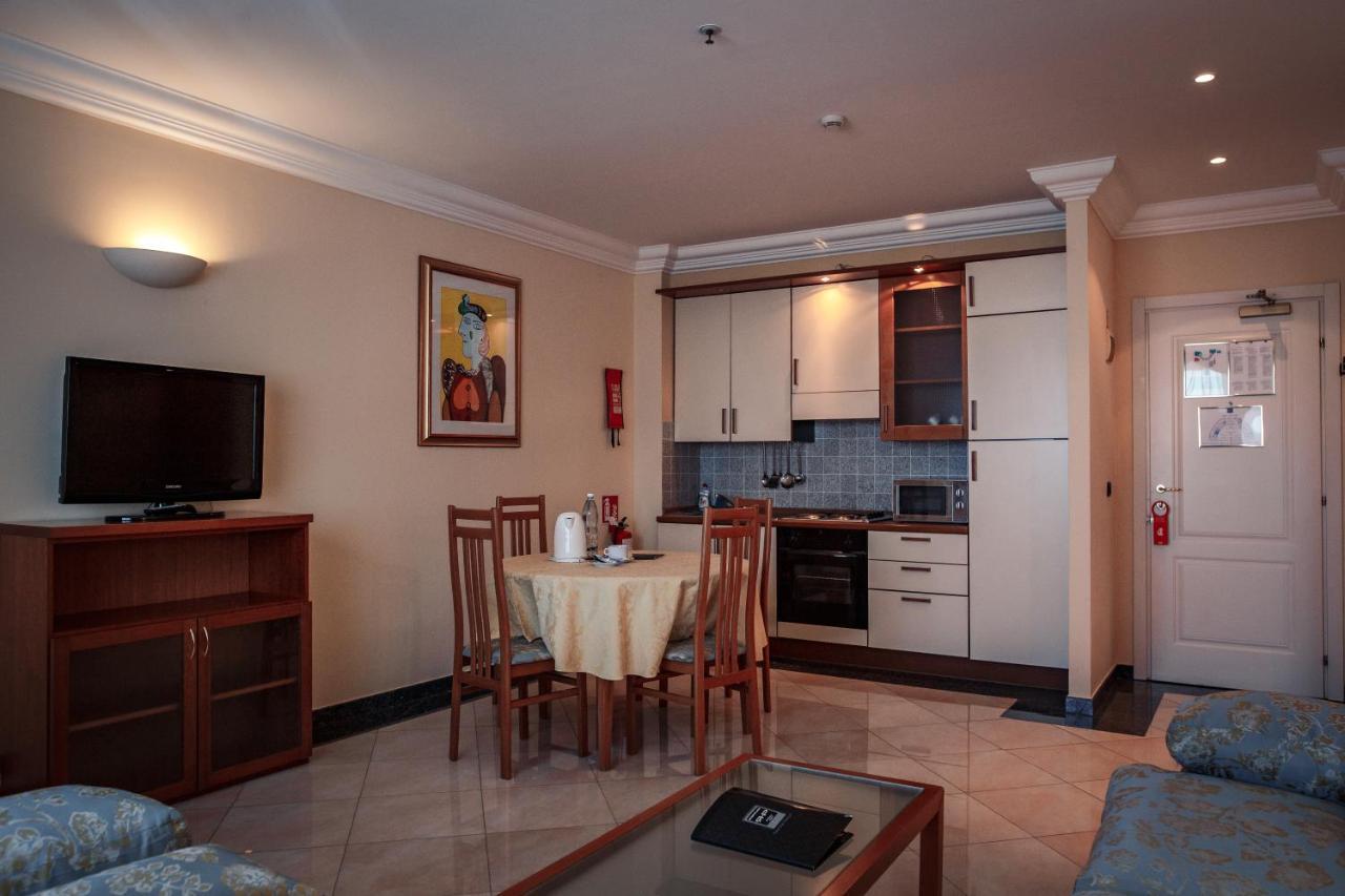River Palace Hotel Atyrau Luaran gambar